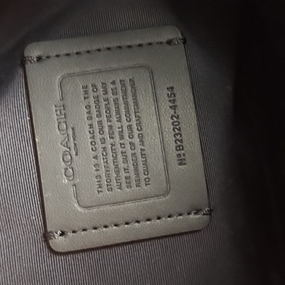 Purse - Picture 2 of 3